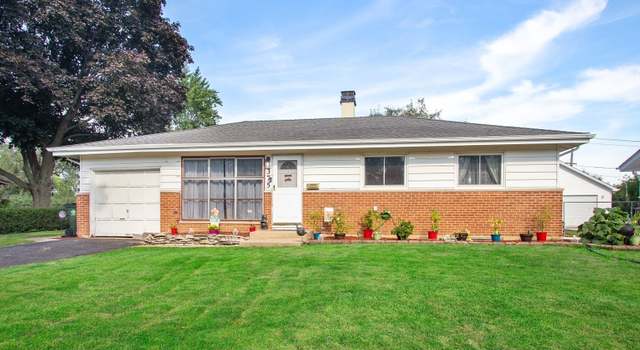 Photo of 375 Pleasant St, Hoffman Estates, IL 60169