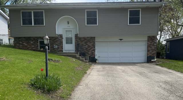 Photo of 1308 Adams Dr, Lake In The Hills, IL 60156