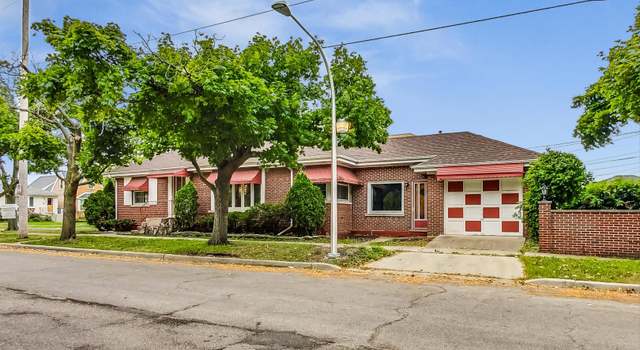 Photo of 7000 W Roscoe St, Chicago, IL 60634