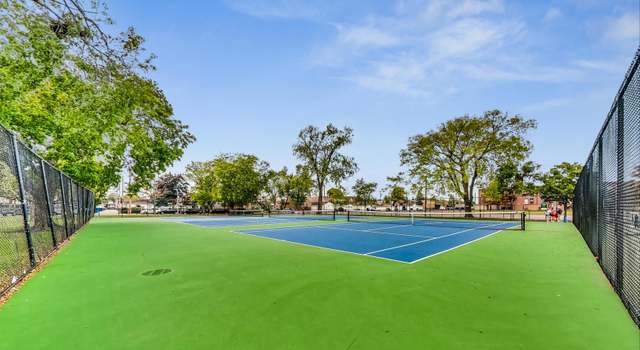 Photo of 7000 W Roscoe St, Chicago, IL 60634