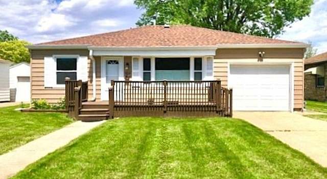 Photo of 804 W 11th St, Sterling, IL 61081