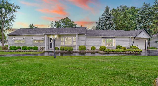Photo of 8201 Paloma Dr, Orland Park, IL 60462