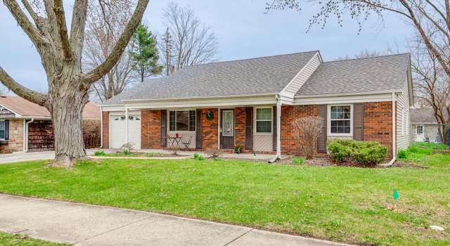 Photo of 899 Bernard Dr, Buffalo Grove, IL 60089