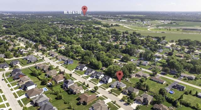 Photo of 21021 Lakewoods Ln, Shorewood, IL 60404
