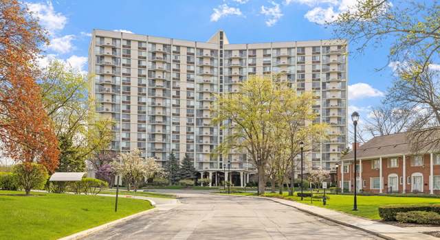 Photo of 40 N Tower Rd Unit 15K, Oak Brook, IL 60523