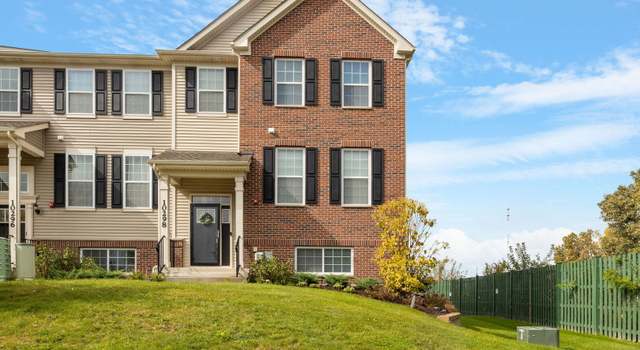 Photo of 10298 Kerry Ridge Ct, Chicago Ridge, IL 60415