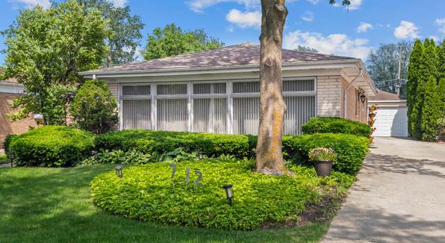 Photo of 712 Laramie Ave, Wilmette, IL 60091