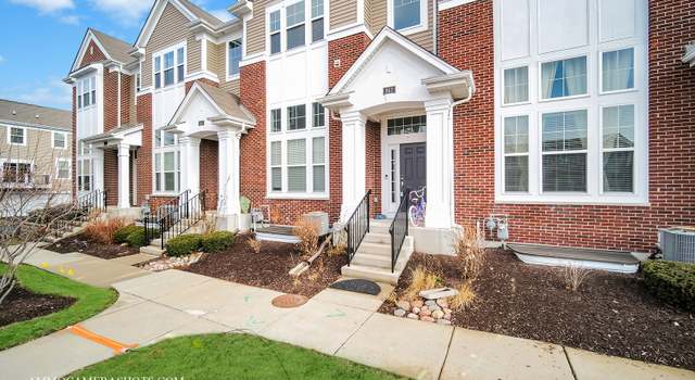 Photo of 863 Lewisburg Ln, Aurora, IL 60504