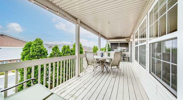 Photo of 6834 Oak View Ct, Oak Forest, IL 60452