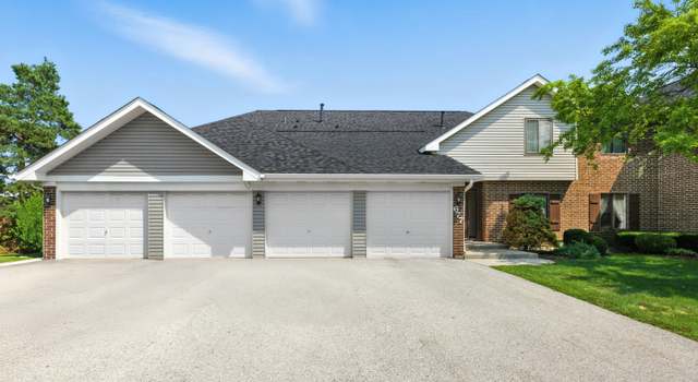 Property at 677 Cross Creek Dr Unit AA, Roselle, IL 60172, 2 beds, 2 baths