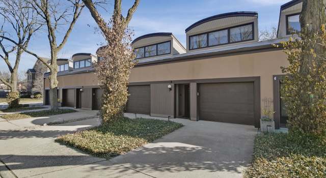 Photo of 241 E Burlington St Unit C, Riverside, IL 60546