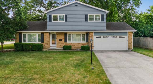 Photo of 308 Long Ave, North Aurora, IL 60542