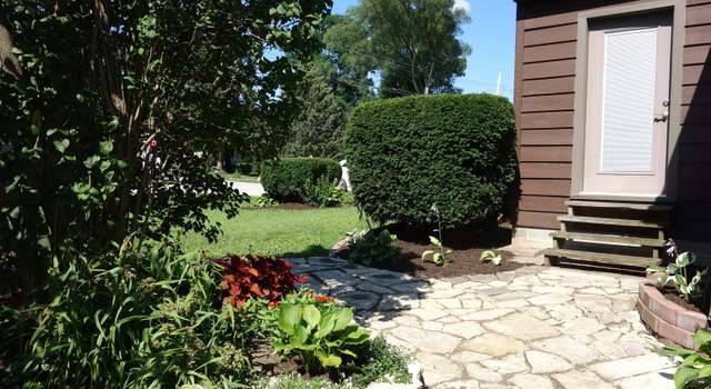 Photo of 27W765 Galusha Ave, Warrenville, IL 60555