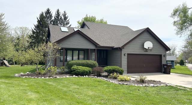 Photo of 555 N Hayes St, Harvard, IL 60033