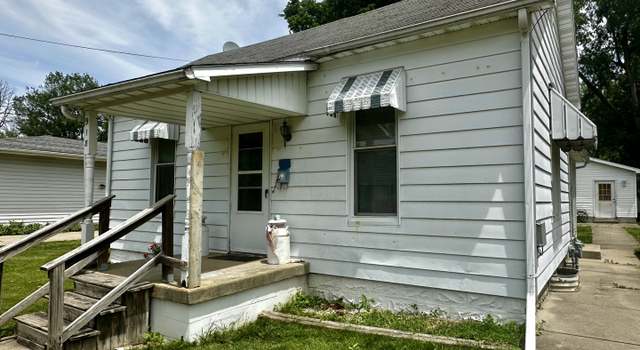 Photo of 918 N Elizabeth St, Clinton, IL 61727
