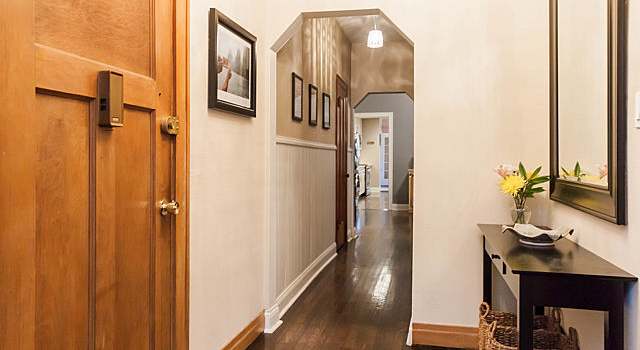 Photo of 1323 W Pratt Blvd Unit 1W, Chicago, IL 60626