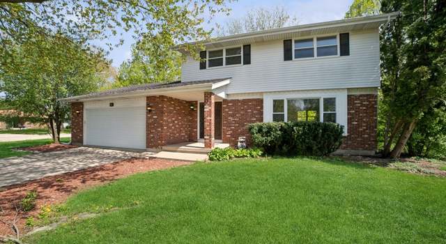 Photo of 86 Brookside Dr, Elgin, IL 60123