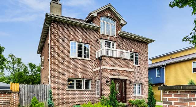 Property at 2609 Eisenhower Dr, Des Plaines, IL 60018, 4 beds, 3 baths