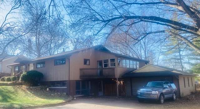 Photo of 404 Mound St, Fox River Grove, IL 60021