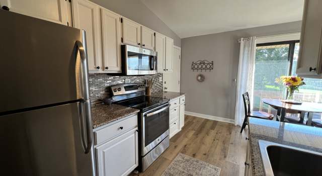 Photo of 115 Olesen Dr Unit 3I, Naperville, IL 60540