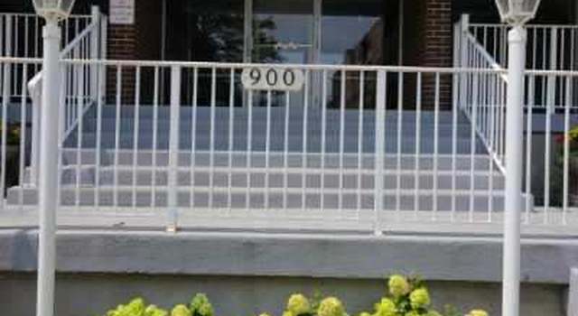 Photo of 900 Center St Unit 4E, Des Plaines, IL 60016