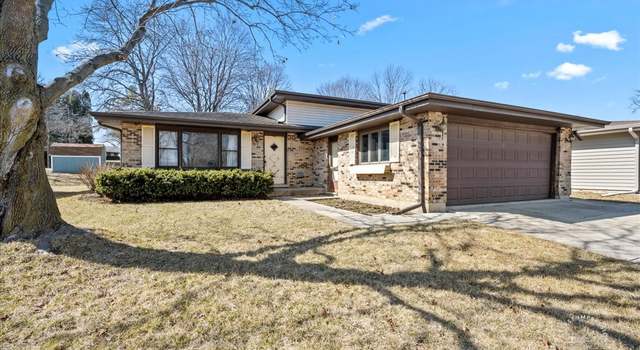 Photo of 966 Sycamore Ln, Bartlett, IL 60103