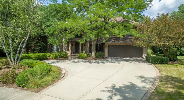 Photo of 6205 Squire Ln, Willowbrook, IL 60527