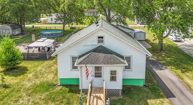 Photo of 846 E Pells St, Paxton, IL 60957