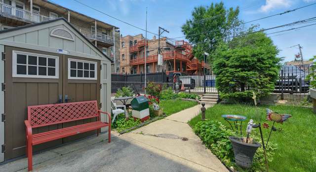 Photo of 1448 W Taylor St, Chicago, IL 60607