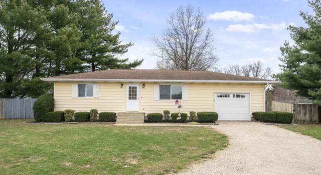 Photo of 417 Maple Ln, Paw Paw, IL 61353