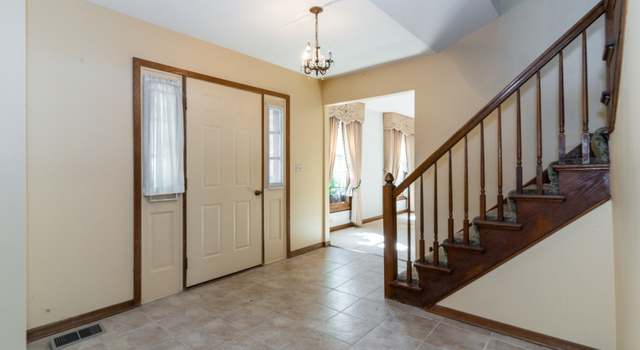 Photo of 459 Butterfield Ct, Hoffman Estates, IL 60067
