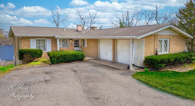 Photo of 220 Indian Trl, Lake In The Hills, IL 60156