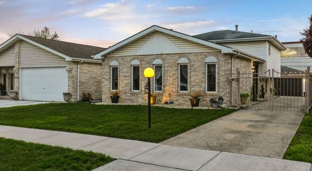 Photo of 13904 S Manistee Ave, Burnham, IL 60633