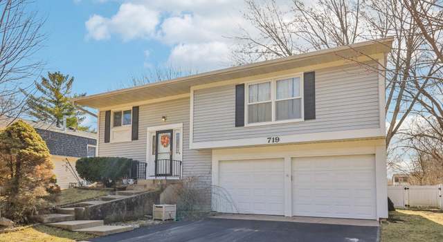 Photo of 719 Manitou St, Cary, IL 60013