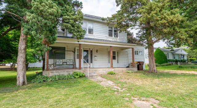 Photo of 4 E Lincoln St, Mount Morris, IL 61054