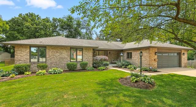 Photo of 210 Shawnee Dr, Minooka, IL 60447