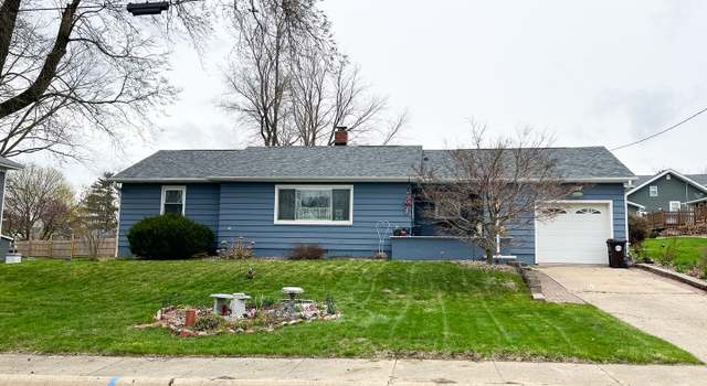 Photo of 504 W Broad St, Roanoke, IL 61561