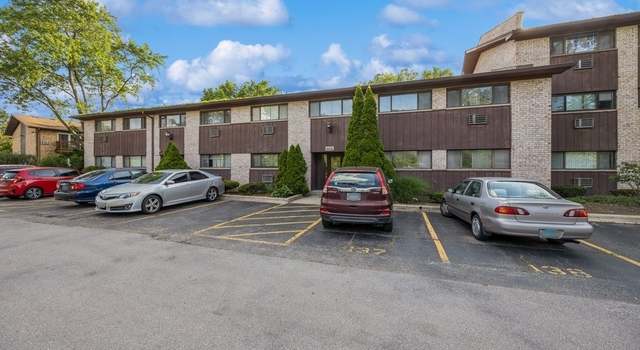 Photo of 4436 Arbor Cir #4, Downers Grove, IL 60515