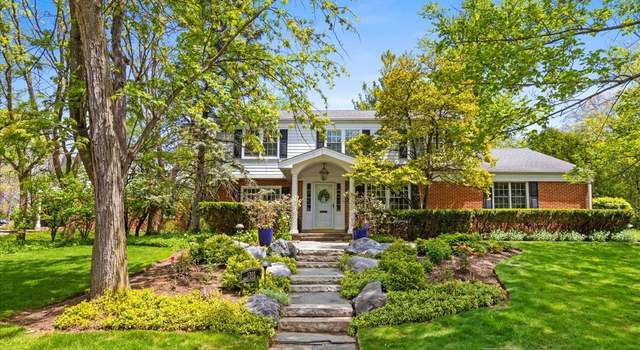 Photo of 1305 Sleepy Hollow Rd, Glenview, IL 60025
