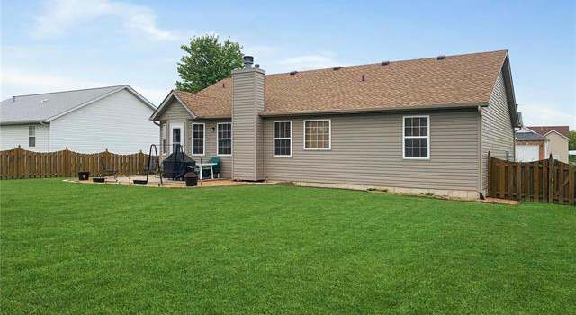 Photo of 1912 Wellington Ln, Maryville, IL 62062