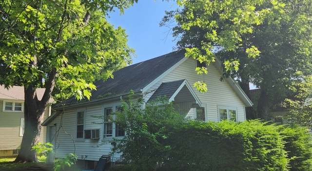 Photo of 6 O Neil Ct, Champaign, IL 61820