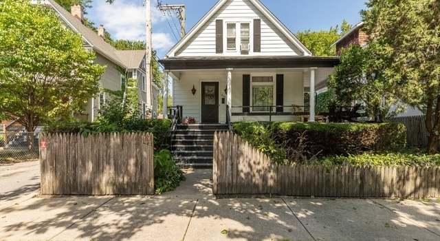 Photo of 809 Greenleaf St, Evanston, IL 60202