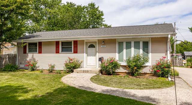 Photo of 209 Shawnee Dr, Carol Stream, IL 60188
