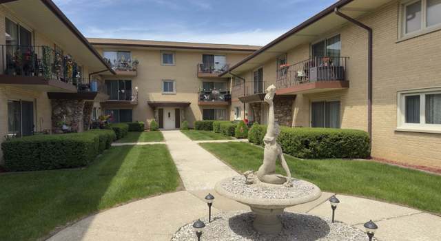 Photo of 6136 S Kensington Ave Unit E, Countryside, IL 60525