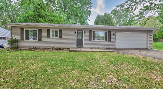 Photo of 1708 Meadow Ln, Mchenry, IL 60050