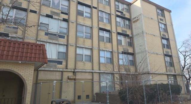Photo of 4351 W 76th St Unit C1504, Chicago, IL 60652