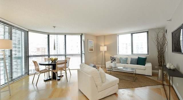 Photo of 33 W Delaware Pl Unit 15A, Chicago, IL 60610