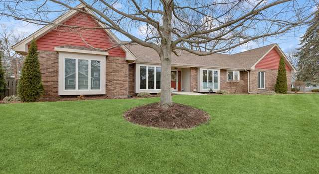 Photo of 1 Whaler Ct, Third Lake, IL 60030