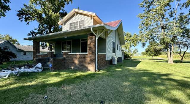 Photo of 311 N West St, Mansfield, IL 61854