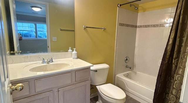 Photo of 2810 N Greenwood Ave, Arlington Heights, IL 60004